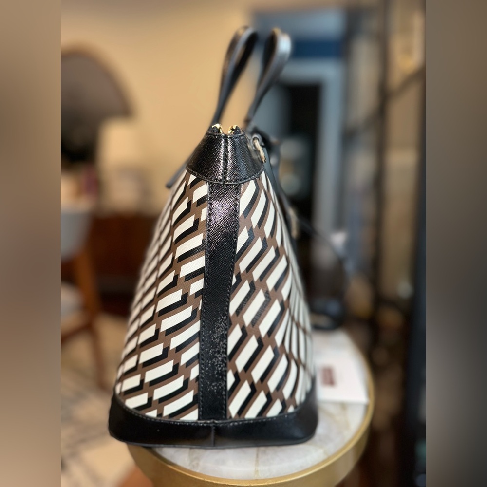 Henri Bendel West 57th Stripe Satchel | Pristine | Iconic NYC 🧡 - NWT - Picture 9 of 10